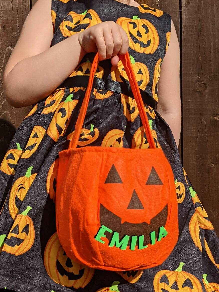 Personalised, Glow In the Dark, Pumpkin Trick or Treat Bag | Halloween Treat Basket | jack o'lantern treat bag | Halloween Party Sweet Bag