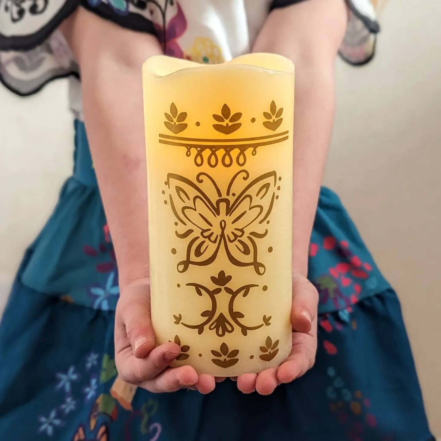 Enchanted Candle | Encanto Inspired Electric Candle | Flameless Flicker Candle | Disney Inspired | Bedside Lamp | Wedding | Encanto Party