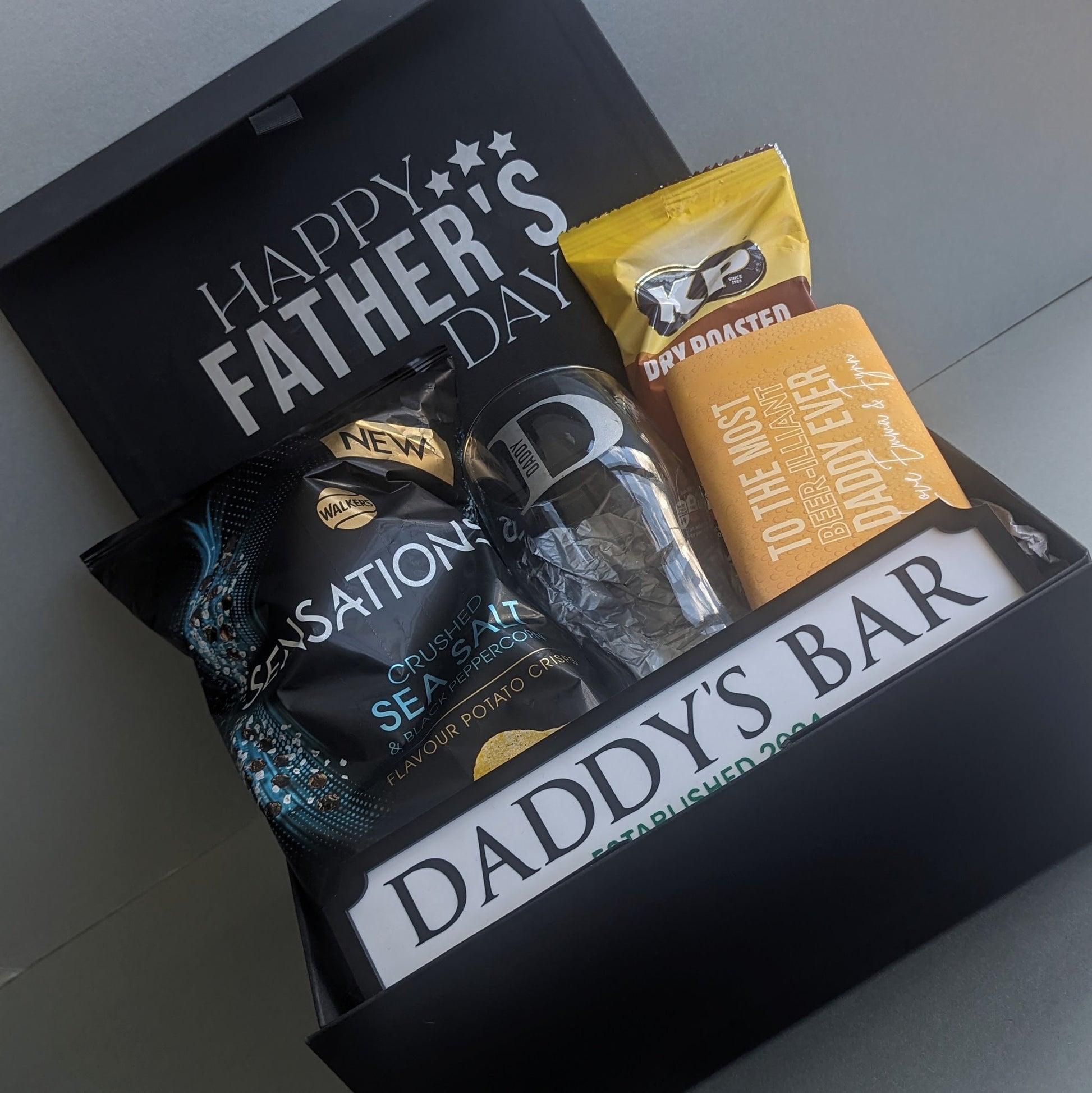 Personalised Beer / Larger Lover Gift Box | Fathers Day Gift | Pint Glass, Bar Sign, Bar Snacks | Home Bar | Husband Boyfriend Father Dad