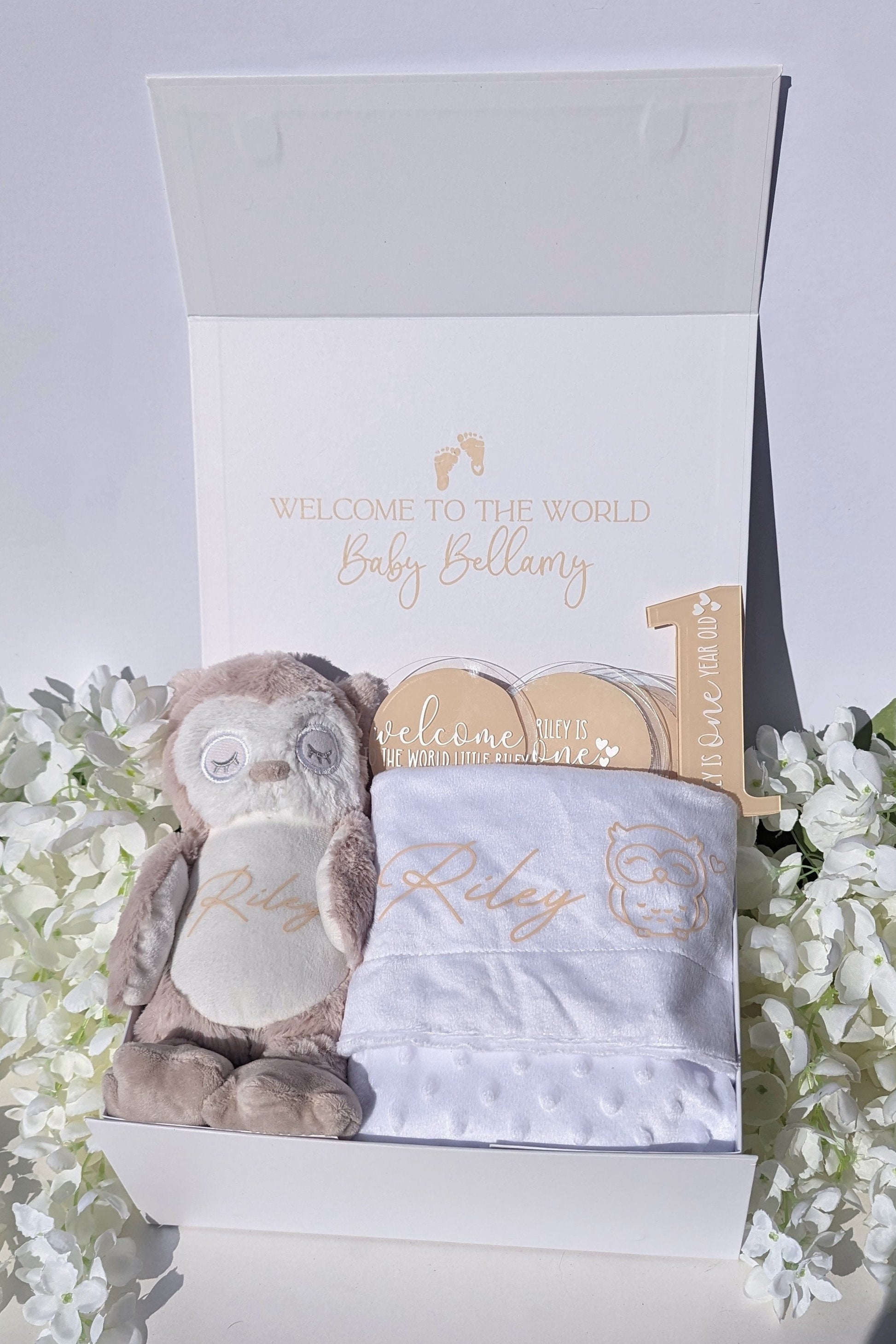 Personalised New Baby Gift Box | Newborn Gift Set | Personalised Bear | Personalised Blanket | Milestone Disks| Gender Neutral Baby Gift