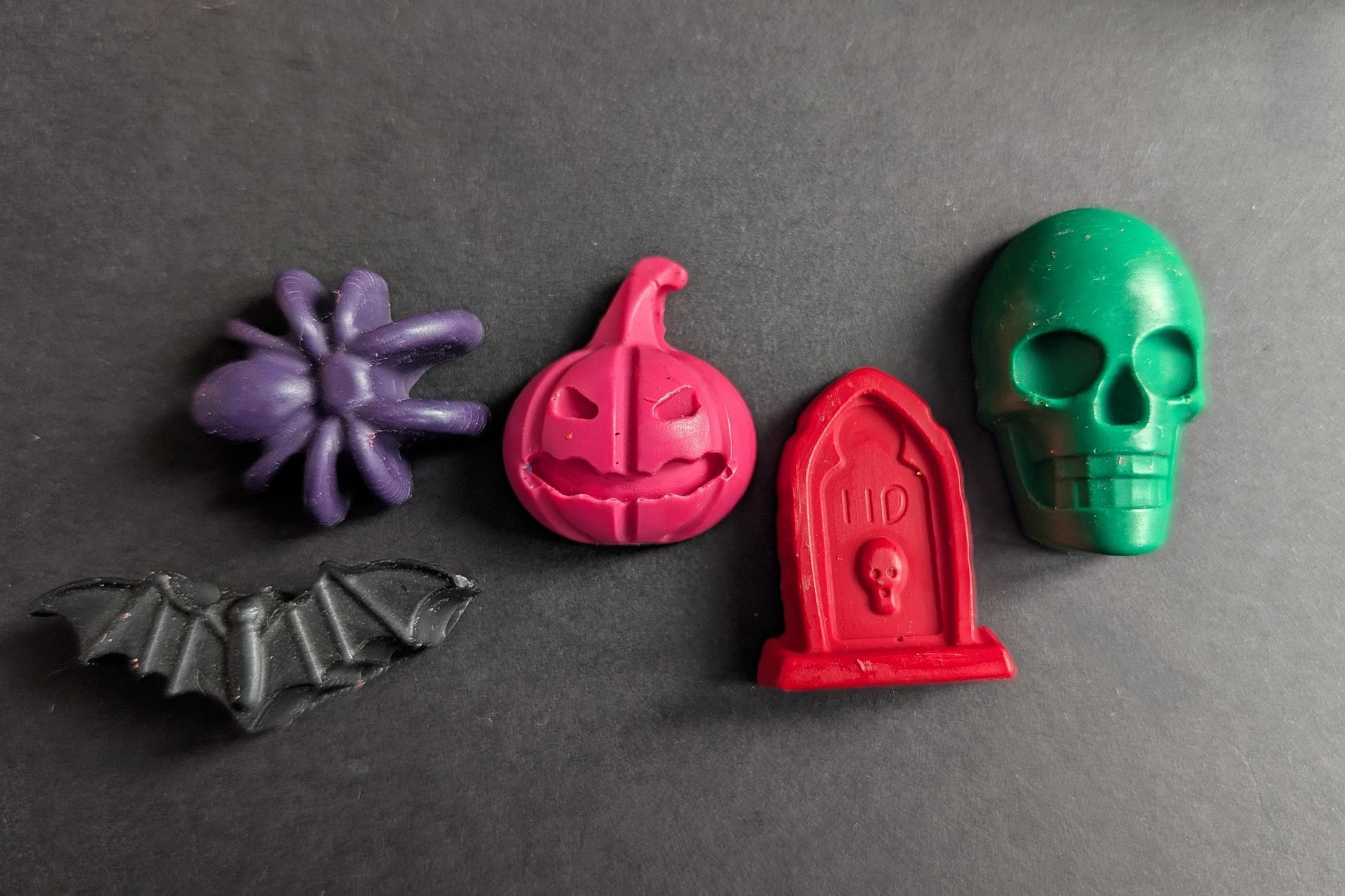 Kids Halloween Crayons | Boo Basket Filler | Halloween Gift | Trick or Treat Gift | Children's Arts and Crafts