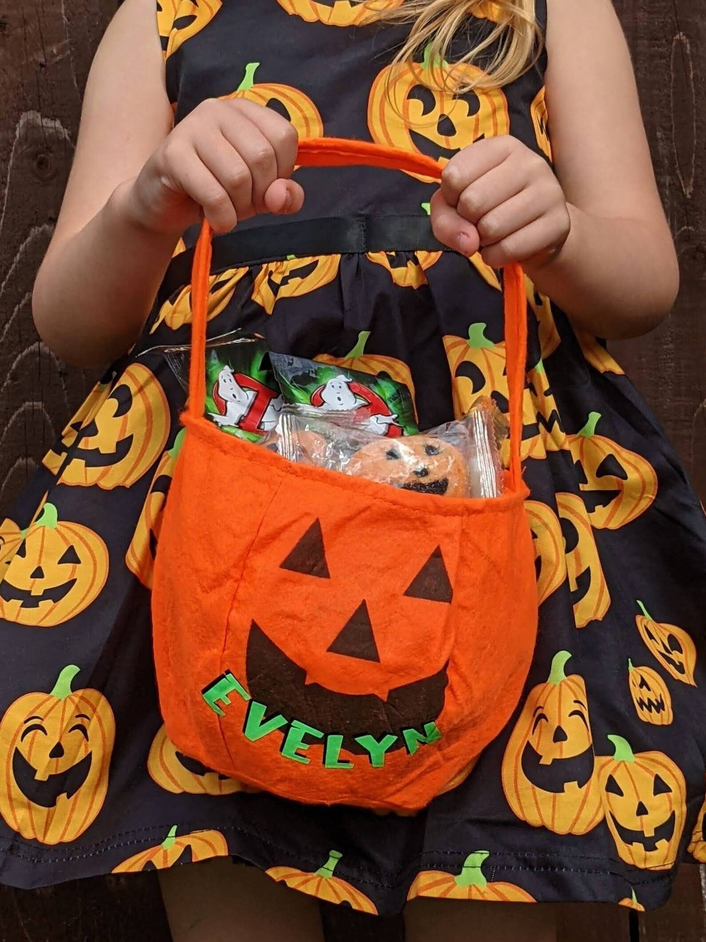 Personalised, Glow In the Dark, Pumpkin Trick or Treat Bag | Halloween Treat Basket | jack o'lantern treat bag | Halloween Party Sweet Bag