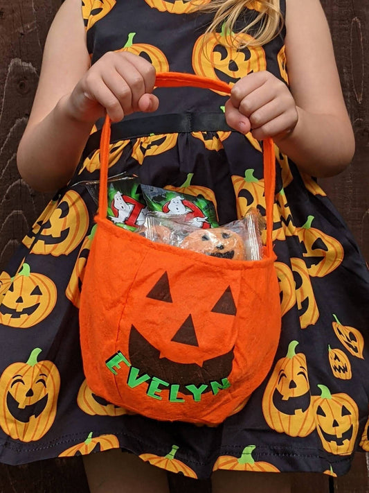 Personalised, Glow In the Dark, Pumpkin Trick or Treat Bag | Halloween Treat Basket | jack o'lantern treat bag | Halloween Party Sweet Bag