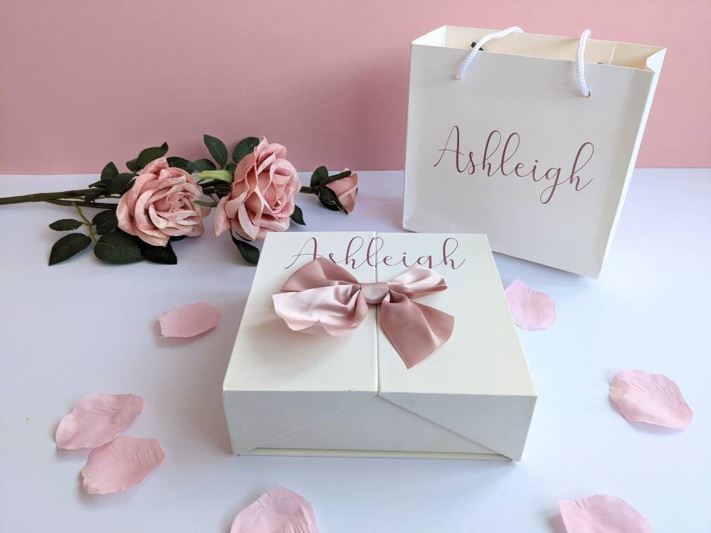 Luxury Jewellery Gift Box with Soap Roses | Gifting | Ring, Necklace, Bracelet, Earrings | Proposal | Engagement | Lux Gift | Valentine's