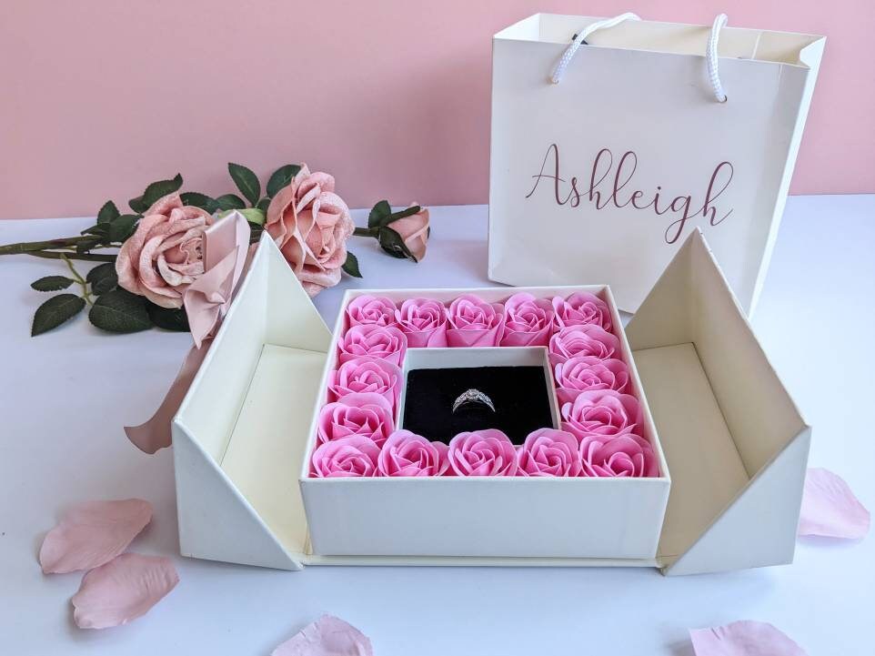 Luxury Jewellery Gift Box with Soap Roses | Gifting | Ring, Necklace, Bracelet, Earrings | Proposal | Engagement | Lux Gift | Valentine's